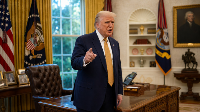 Trump ähvardab USA laskemoonapuudusest infot lekitanuid pikkade vanglakaristustega